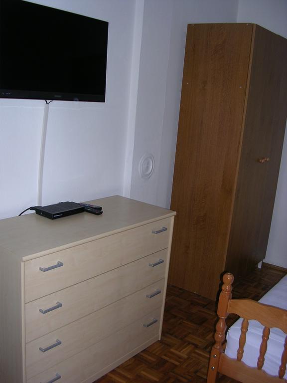 Apartment Perkovic Jadranka Корнич Екстер'єр фото