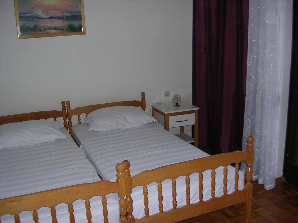 Apartment Perkovic Jadranka Корнич Екстер'єр фото